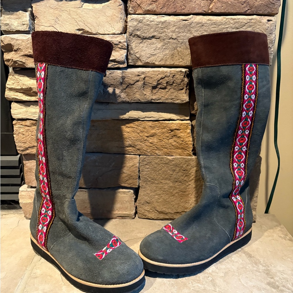 Fun just below the Knee Boots with Red and Brown Accents